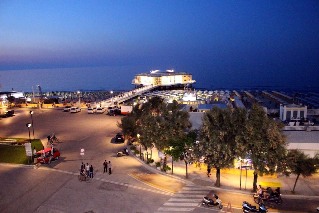 Residence Cristallo Σενιγκάλια Εξωτερικό φωτογραφία